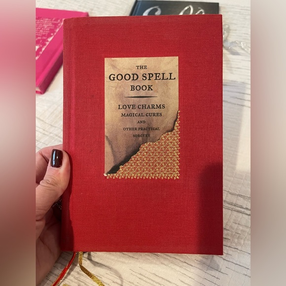 BRAND NEW SET OF 3 LOVE SPELL BOOKS - Picture 6 of 9